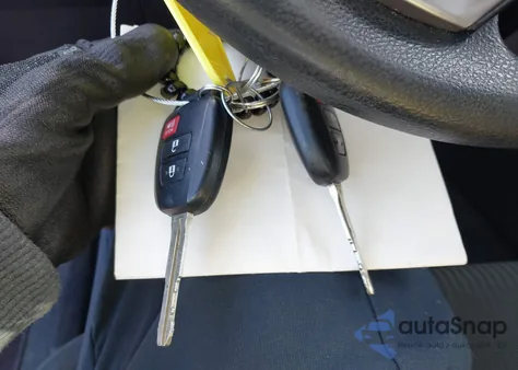 2018 Toyota Rav4 Le из США, поврежденный, VIN 2T3BFREV2JW804104